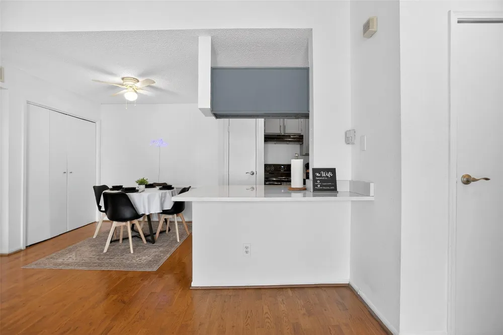 3770 Lovers Wood Lane #610 Houston, TX 77014