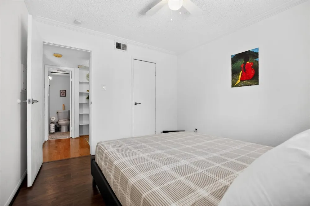 3770 Lovers Wood Lane #610 Houston, TX 77014