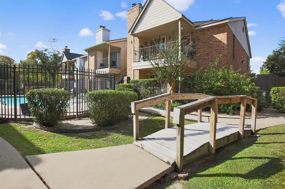 3770 Lovers Wood Lane #610 Houston, TX 77014