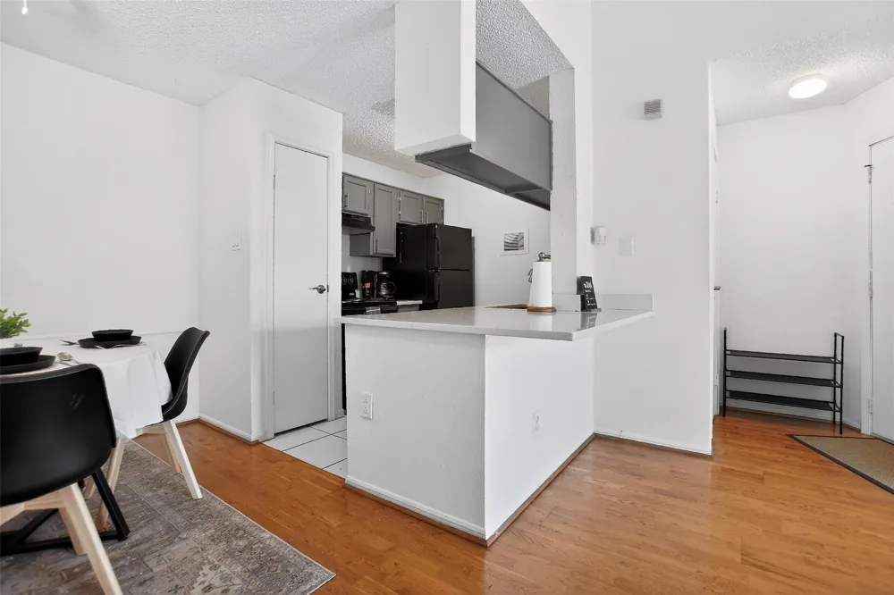 3770 Lovers Wood Lane #610 Houston, TX 77014
