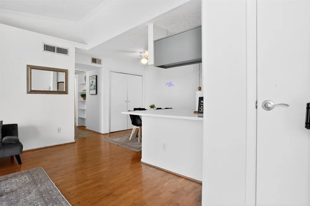 3770 Lovers Wood Lane #610 Houston, TX 77014