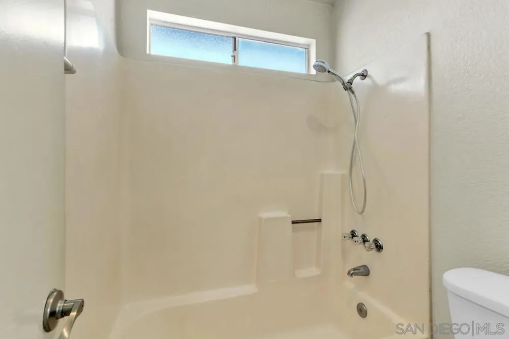 1861 Avenida Segovia Oceanside, CA 92056