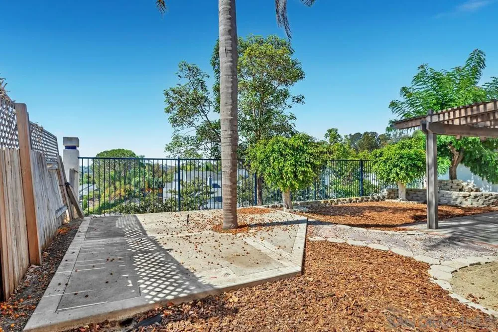 1861 Avenida Segovia Oceanside, CA 92056