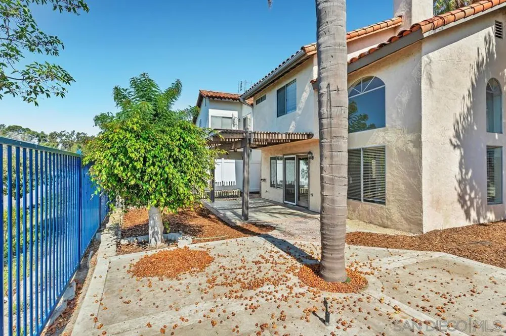 1861 Avenida Segovia Oceanside, CA 92056