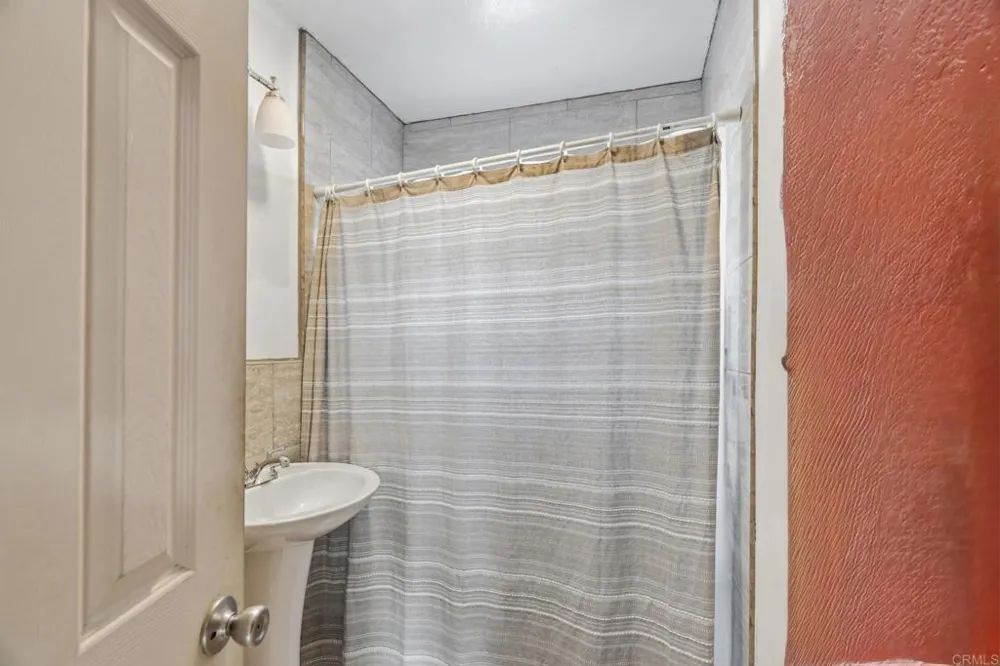 140 Palm Ave National City, CA 91950