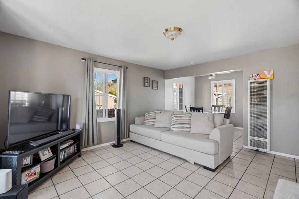 140 Palm Ave National City, CA 91950