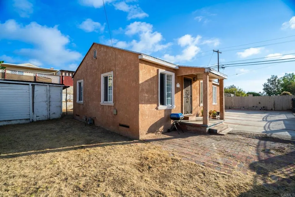 140 Palm Ave National City, CA 91950