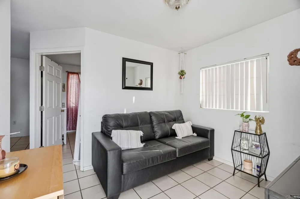 140 Palm Ave National City, CA 91950
