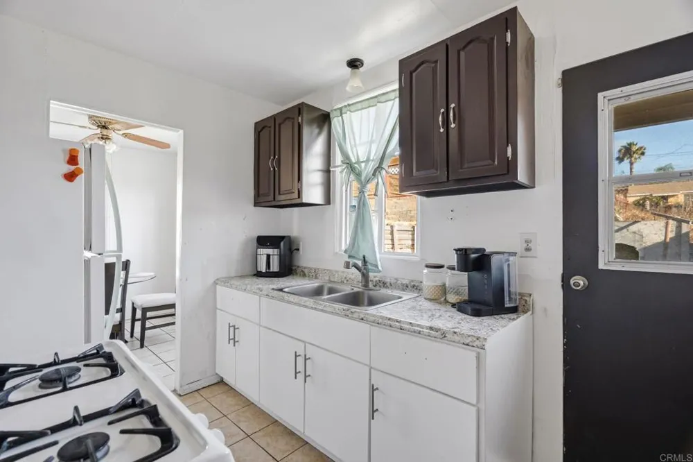 140 Palm Ave National City, CA 91950