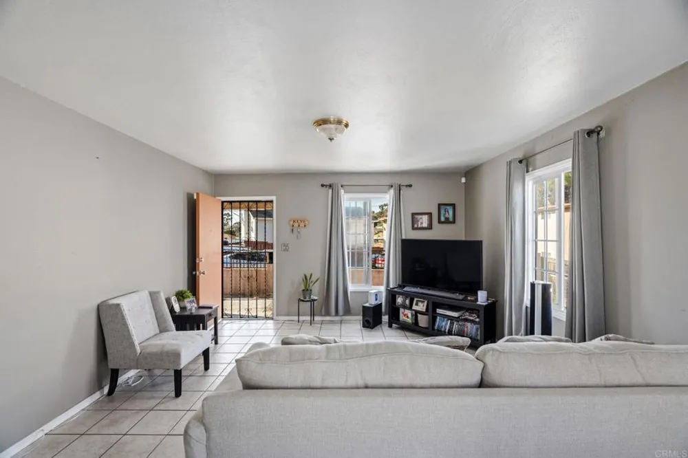 140 Palm Ave National City, CA 91950