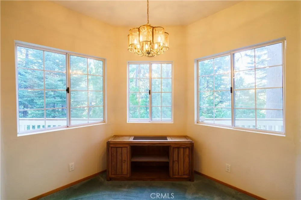 27381 Cottonwood Lane Lake Arrowhead, CA 92317