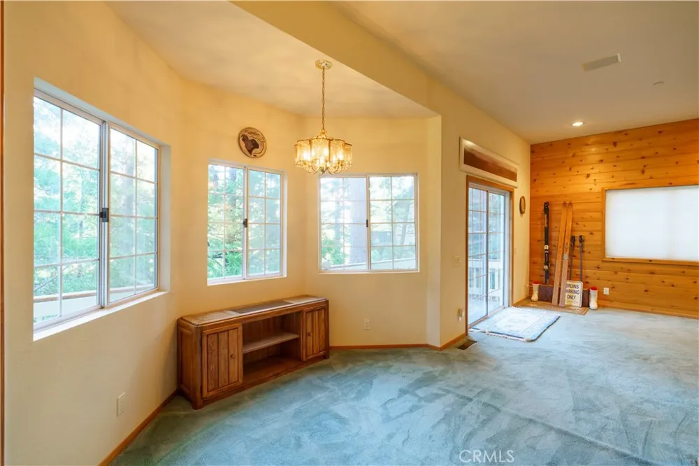 27381 Cottonwood Lane Lake Arrowhead, CA 92317