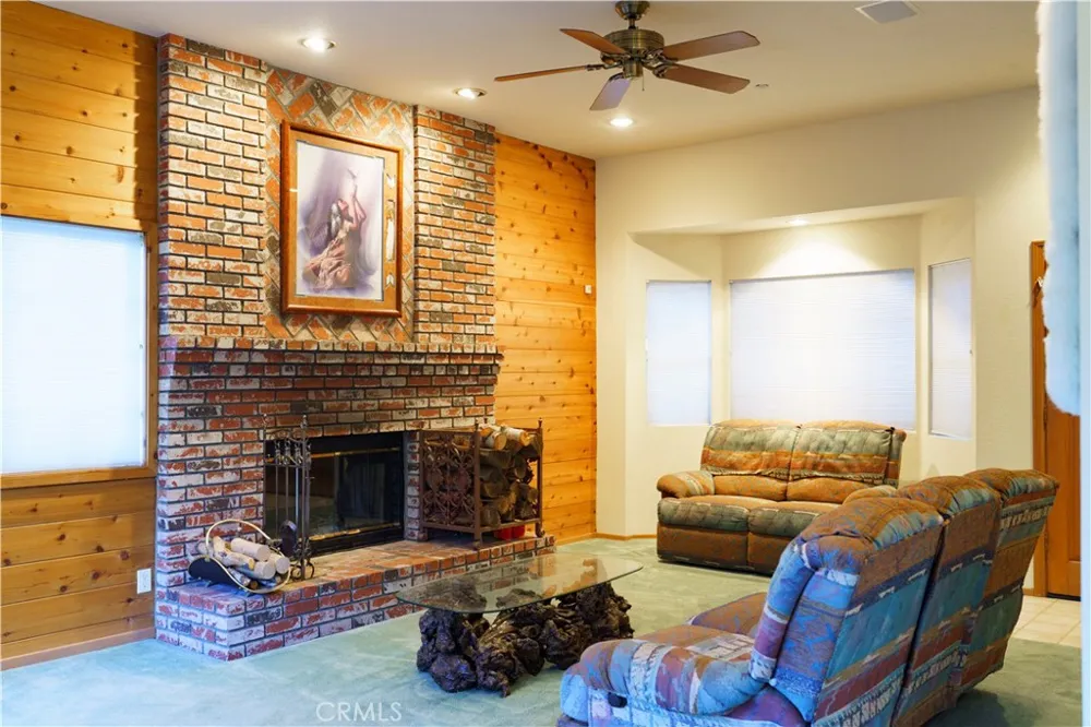 27381 Cottonwood Lane Lake Arrowhead, CA 92317