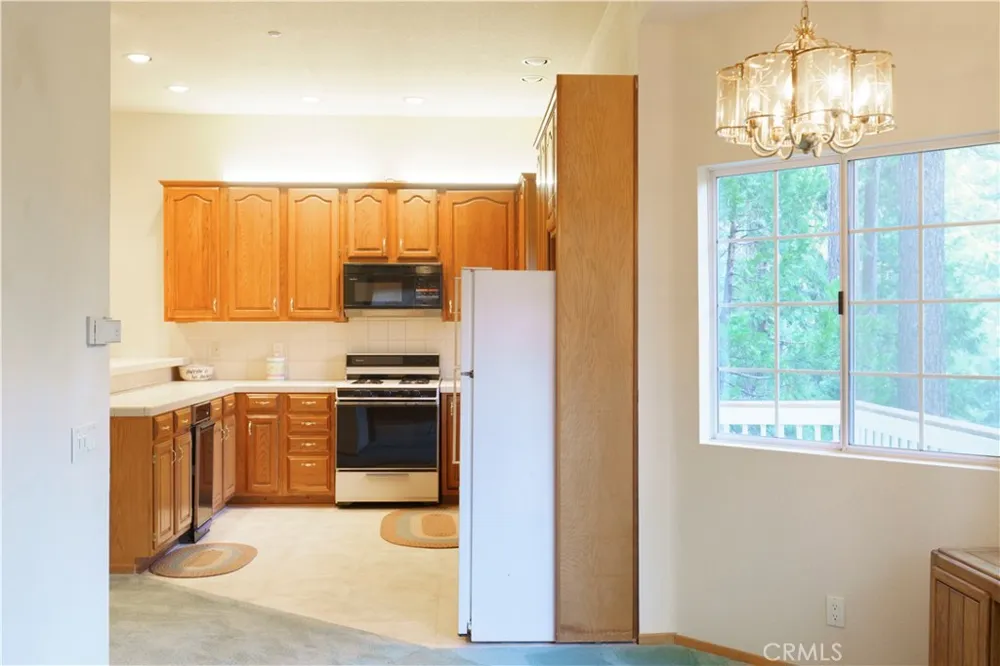 27381 Cottonwood Lane Lake Arrowhead, CA 92317