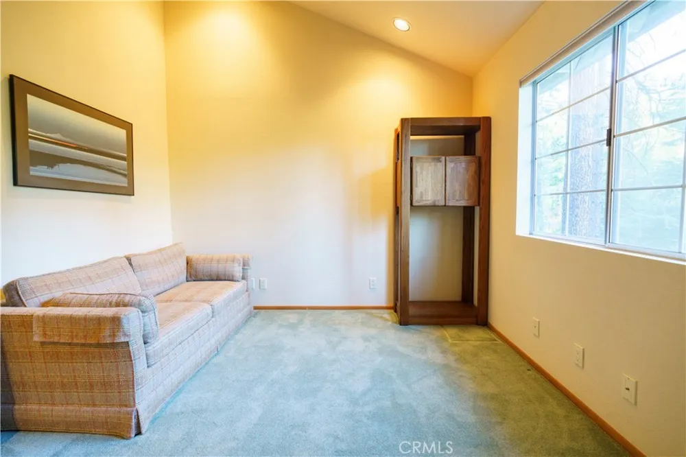 27381 Cottonwood Lane Lake Arrowhead, CA 92317