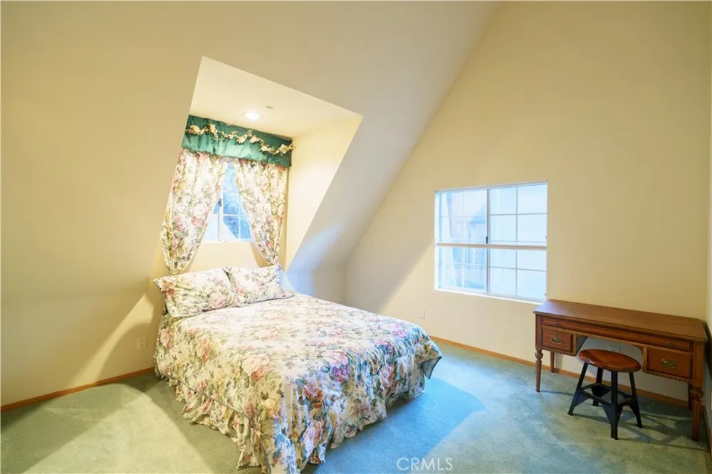 27381 Cottonwood Lane Lake Arrowhead, CA 92317