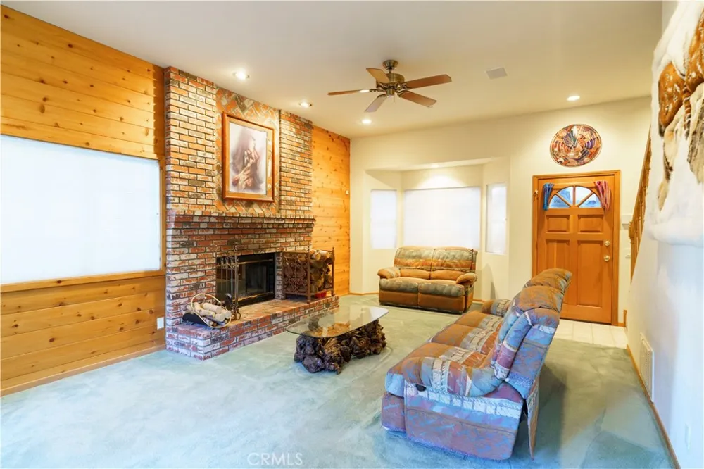 27381 Cottonwood Lane Lake Arrowhead, CA 92317