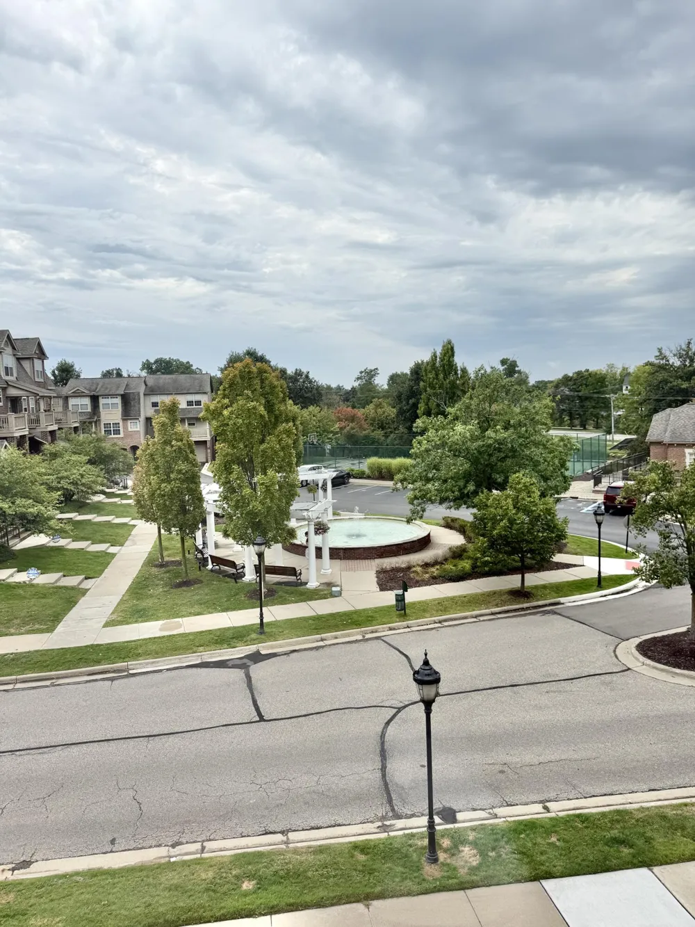 2737 Barclay Way Ann Arbor, MI 48105