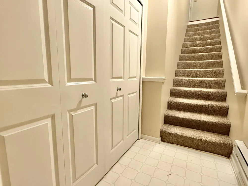 2737 Barclay Way Ann Arbor, MI 48105