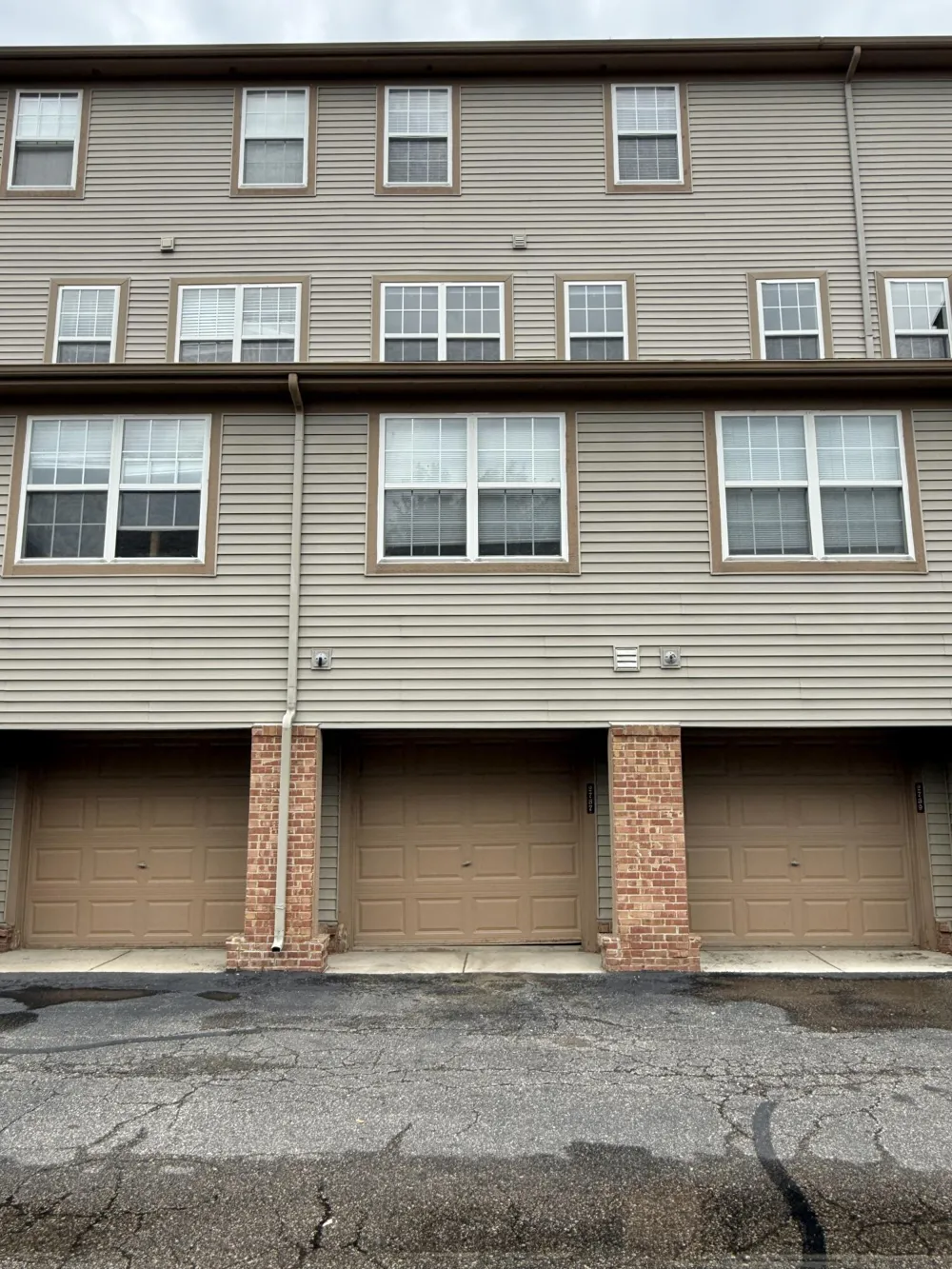 2737 Barclay Way Ann Arbor, MI 48105