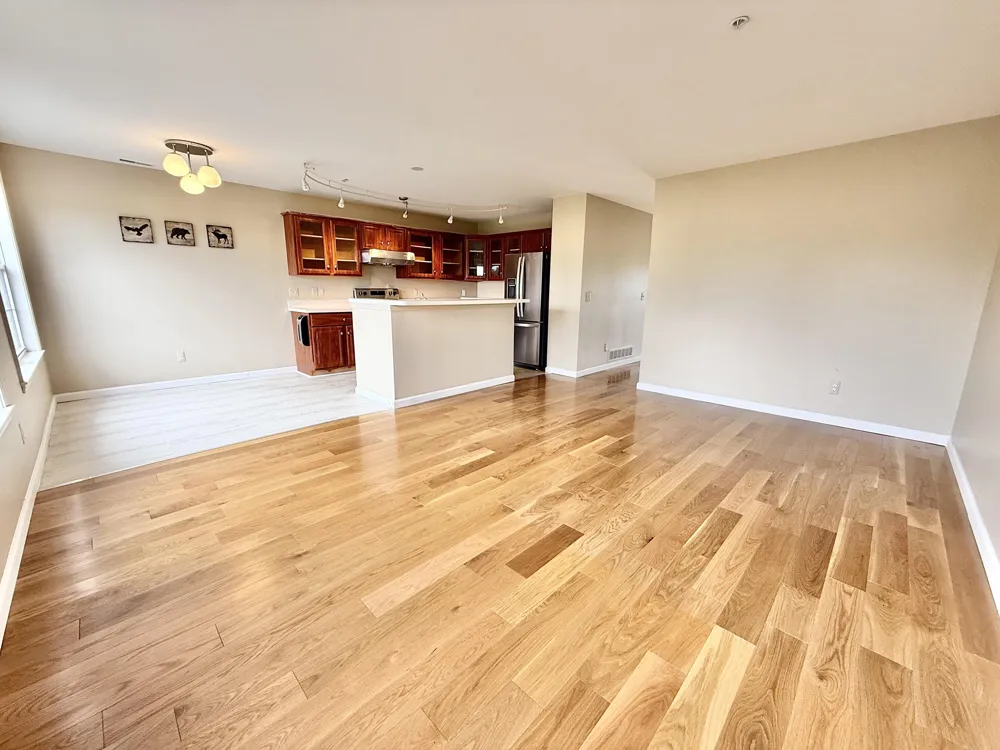 2737 Barclay Way Ann Arbor, MI 48105