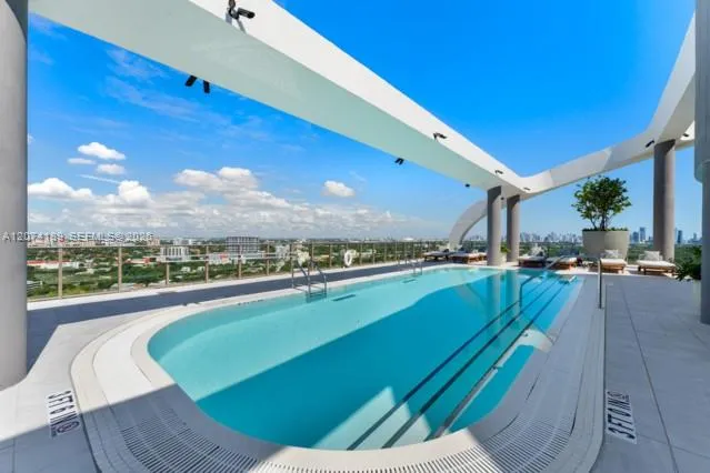 2678 Tigertail Ave #302 Miami, FL 33133