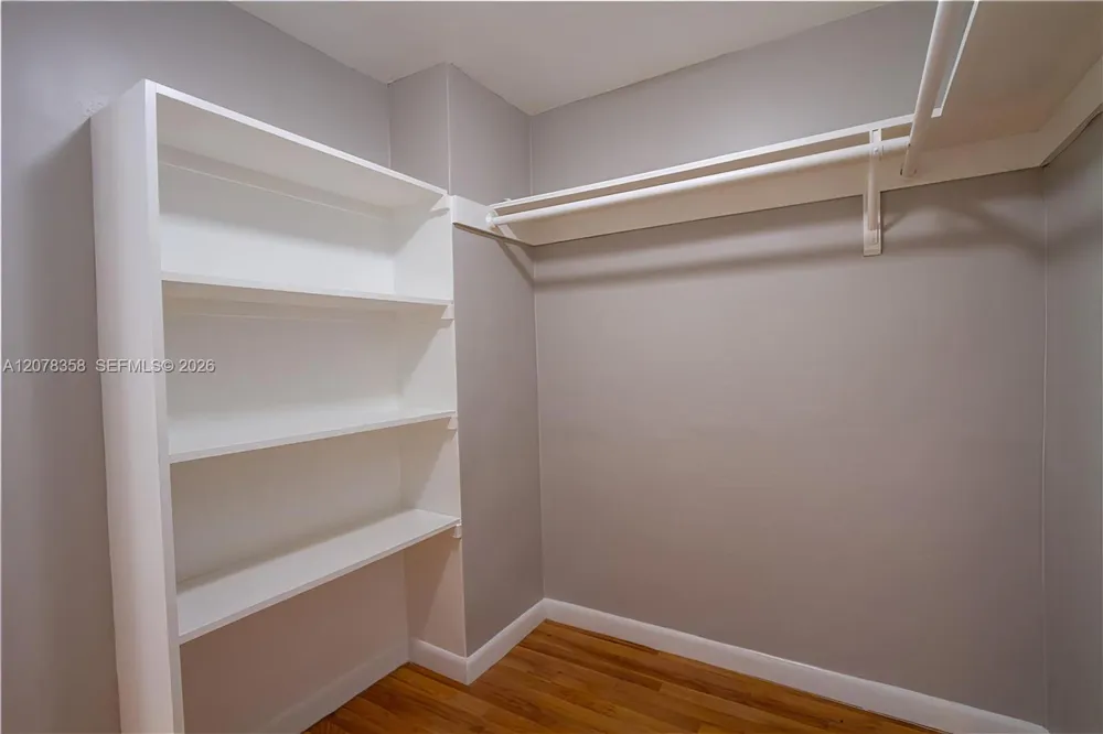 3660 NE 166th St #705 North Miami Beach, FL 33160