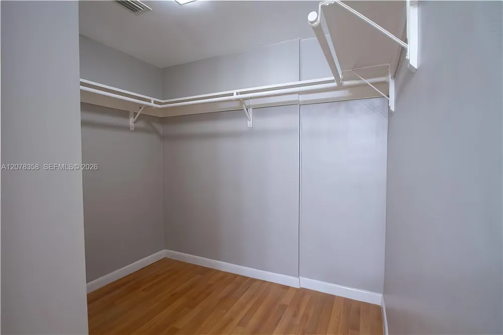 3660 NE 166th St #705 North Miami Beach, FL 33160