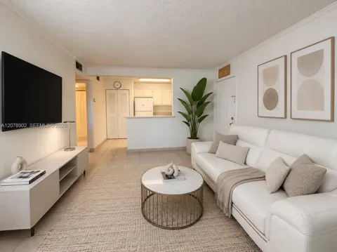 351 Palm Way #104