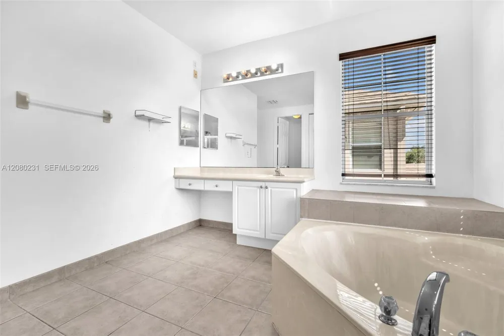 9345 Madewood Ct West Palm Beach, FL 33411
