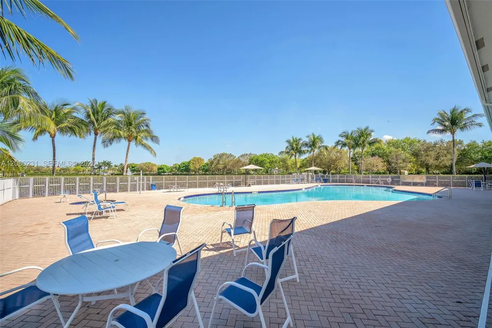 9345 Madewood Ct West Palm Beach, FL 33411