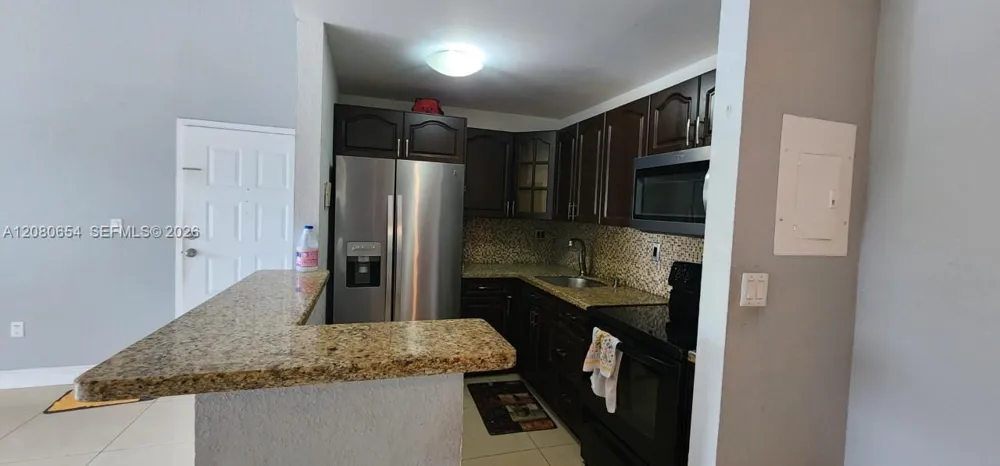 7195 NW 179th St #109 Hialeah, FL 33015