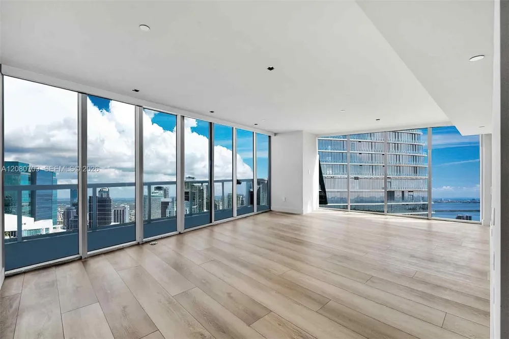 465 Brickell Ave #PH5701 Miami, FL 33131