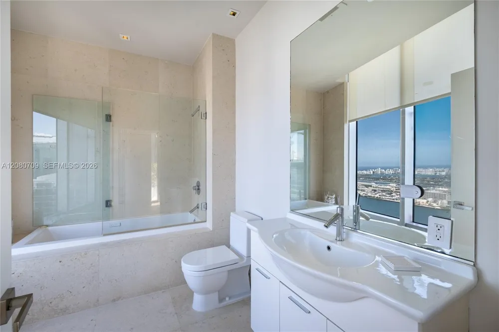 465 Brickell Ave #PH5701 Miami, FL 33131