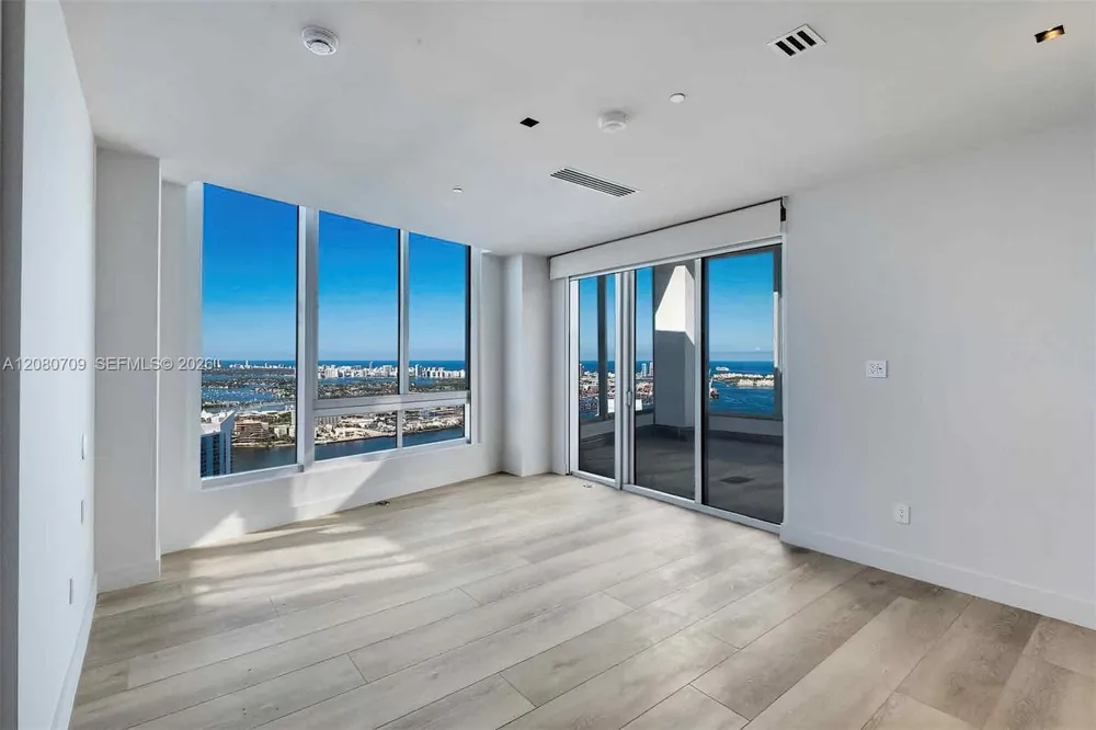 465 Brickell Ave #PH5701 Miami, FL 33131