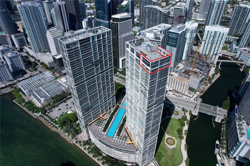 465 Brickell Ave #PH5701 Miami, FL 33131
