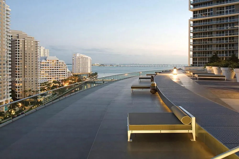 465 Brickell Ave #PH5701 Miami, FL 33131