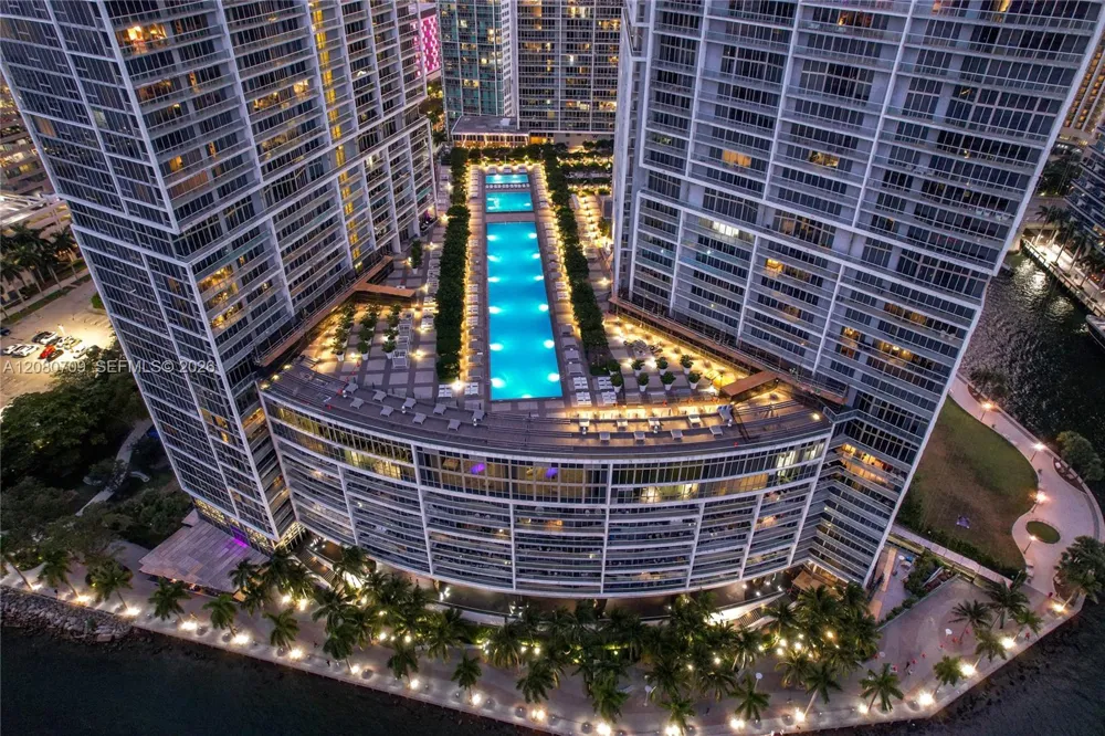 465 Brickell Ave #PH5701 Miami, FL 33131