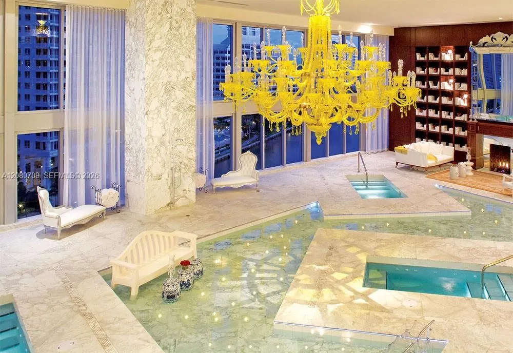 465 Brickell Ave #PH5701 Miami, FL 33131