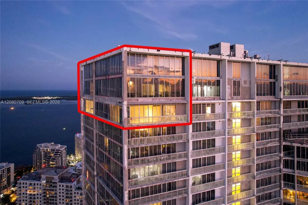 465 Brickell Ave #PH5701 Miami, FL 33131
