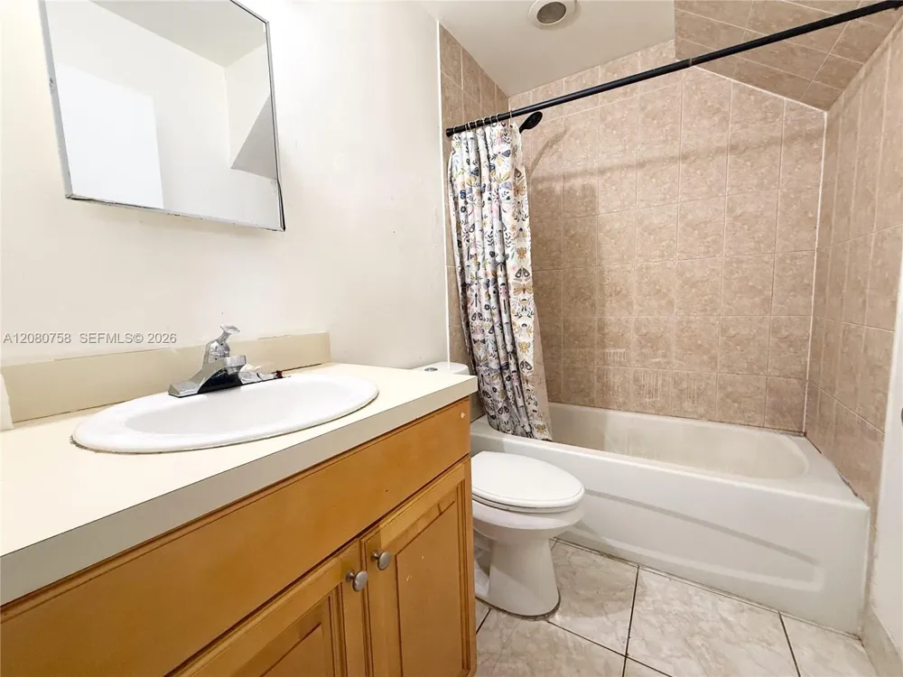 759 NW 70th St #2 Miami, FL 33150