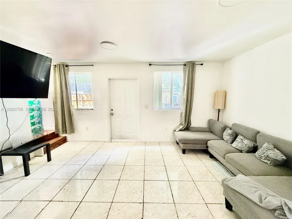 759 NW 70th St #2 Miami, FL 33150
