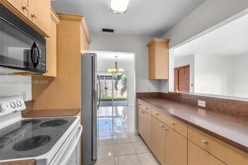 6112 SW 3rd St #2 Margate, FL 33068