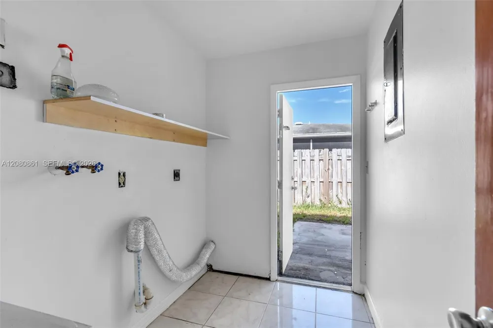 6112 SW 3rd St #2 Margate, FL 33068