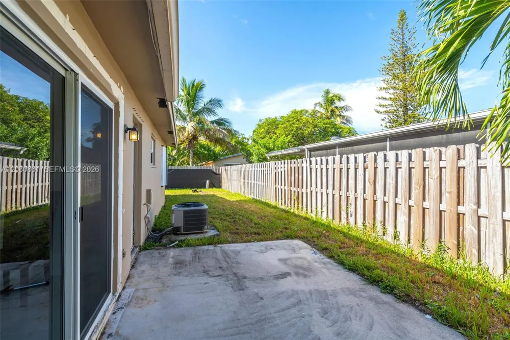 6112 SW 3rd St #2 Margate, FL 33068