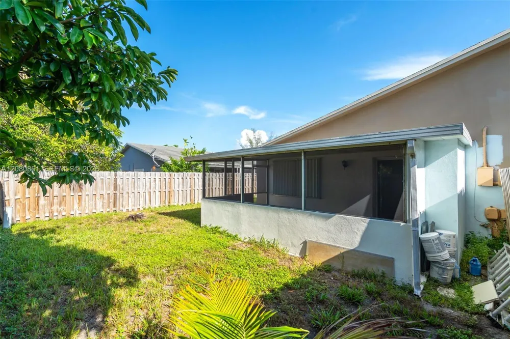 6112 SW 3rd St #2 Margate, FL 33068