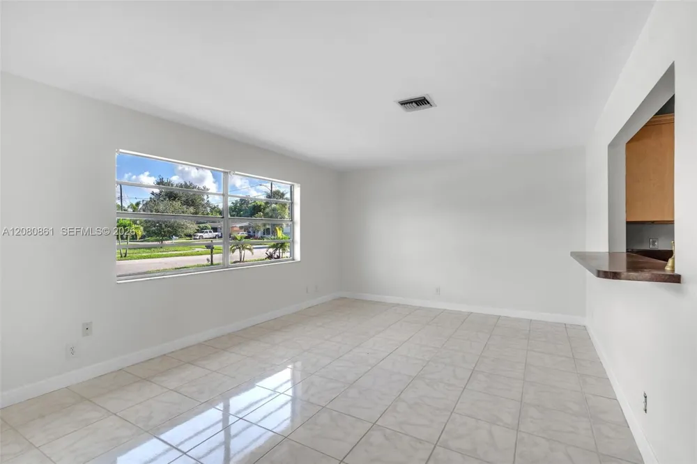 6112 SW 3rd St #2 Margate, FL 33068
