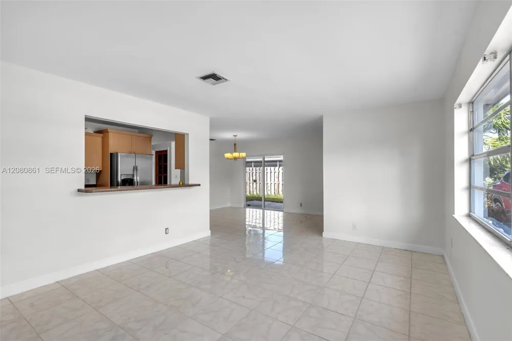 6112 SW 3rd St #2 Margate, FL 33068