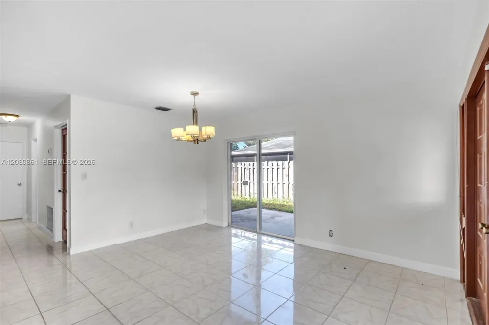 6112 SW 3rd St #2 Margate, FL 33068