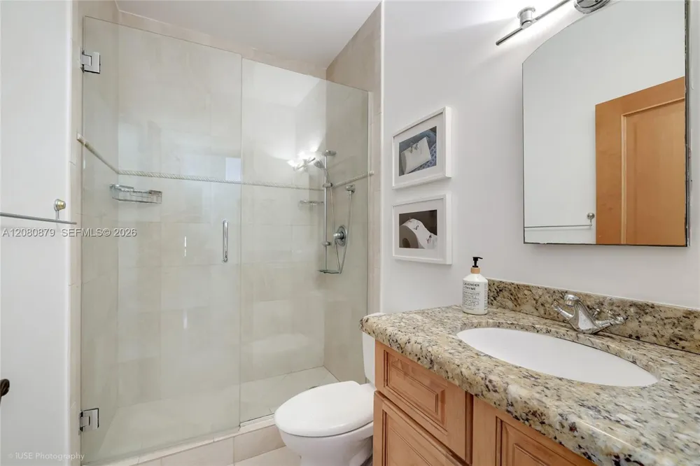 596 Fernwood Rd #B Key Biscayne, FL 33149